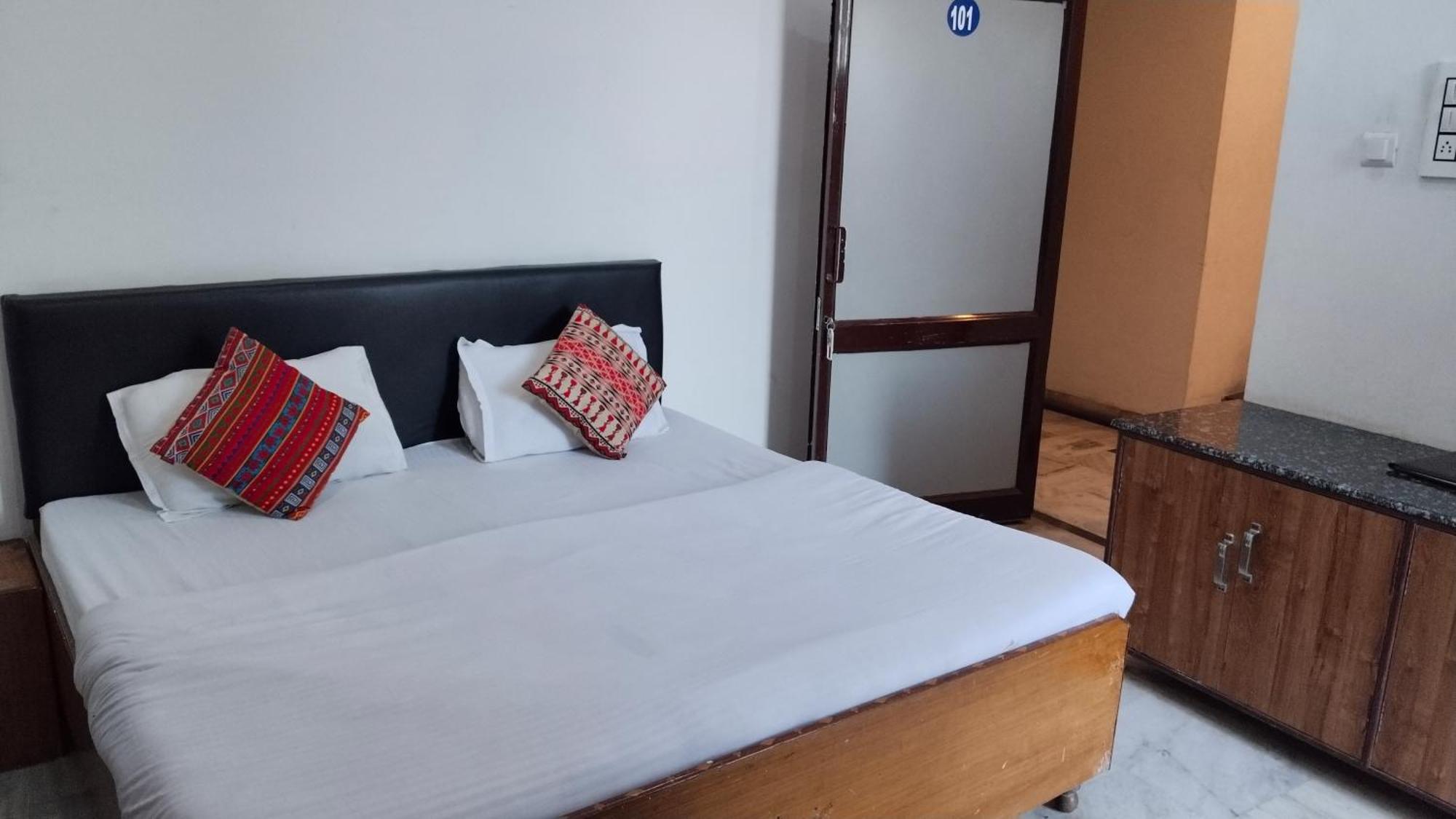 Fabhotel Grover Кангра Экстерьер фото